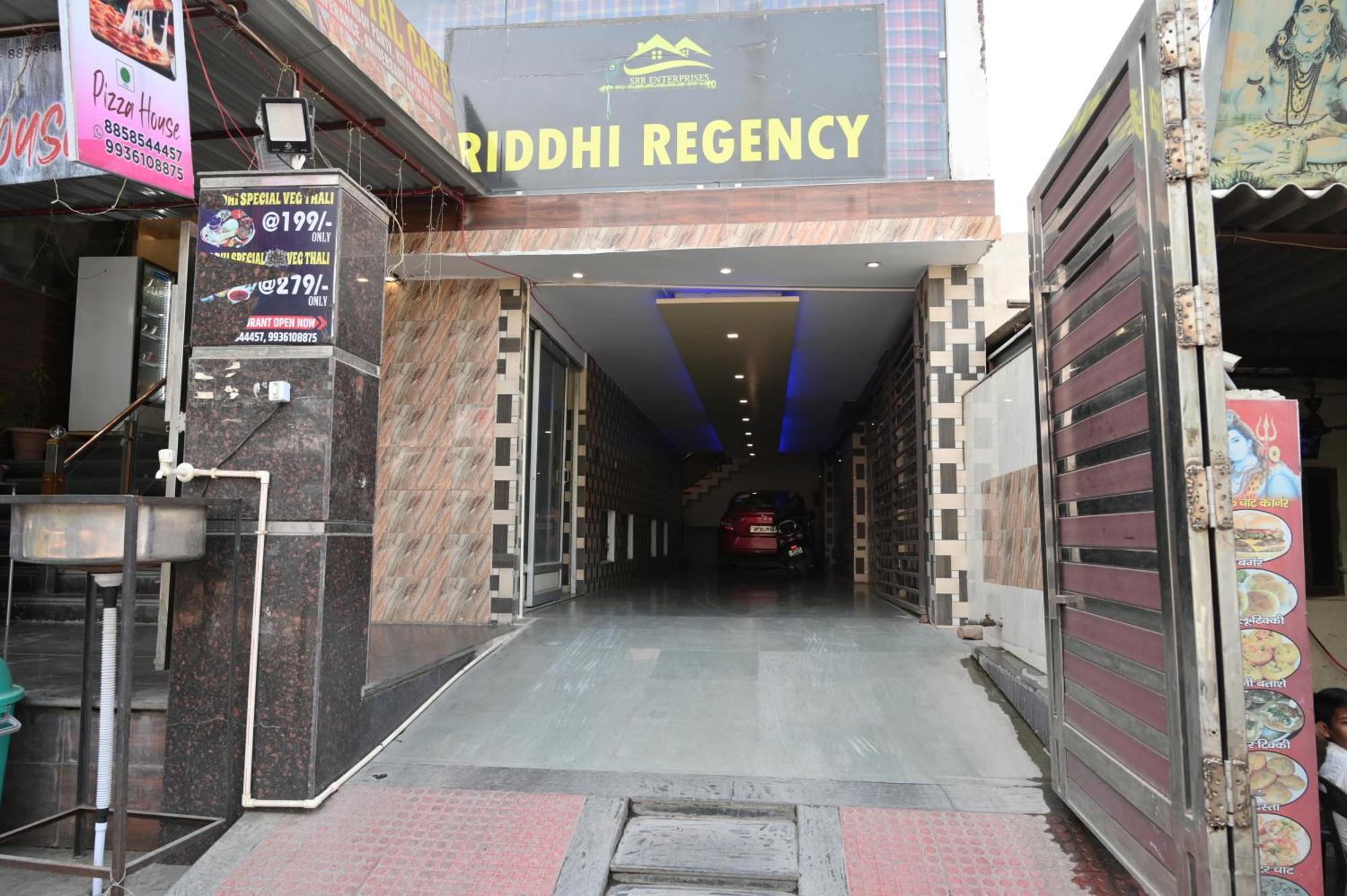 Hotel Riddhi Regency لاكناو المظهر الخارجي الصورة