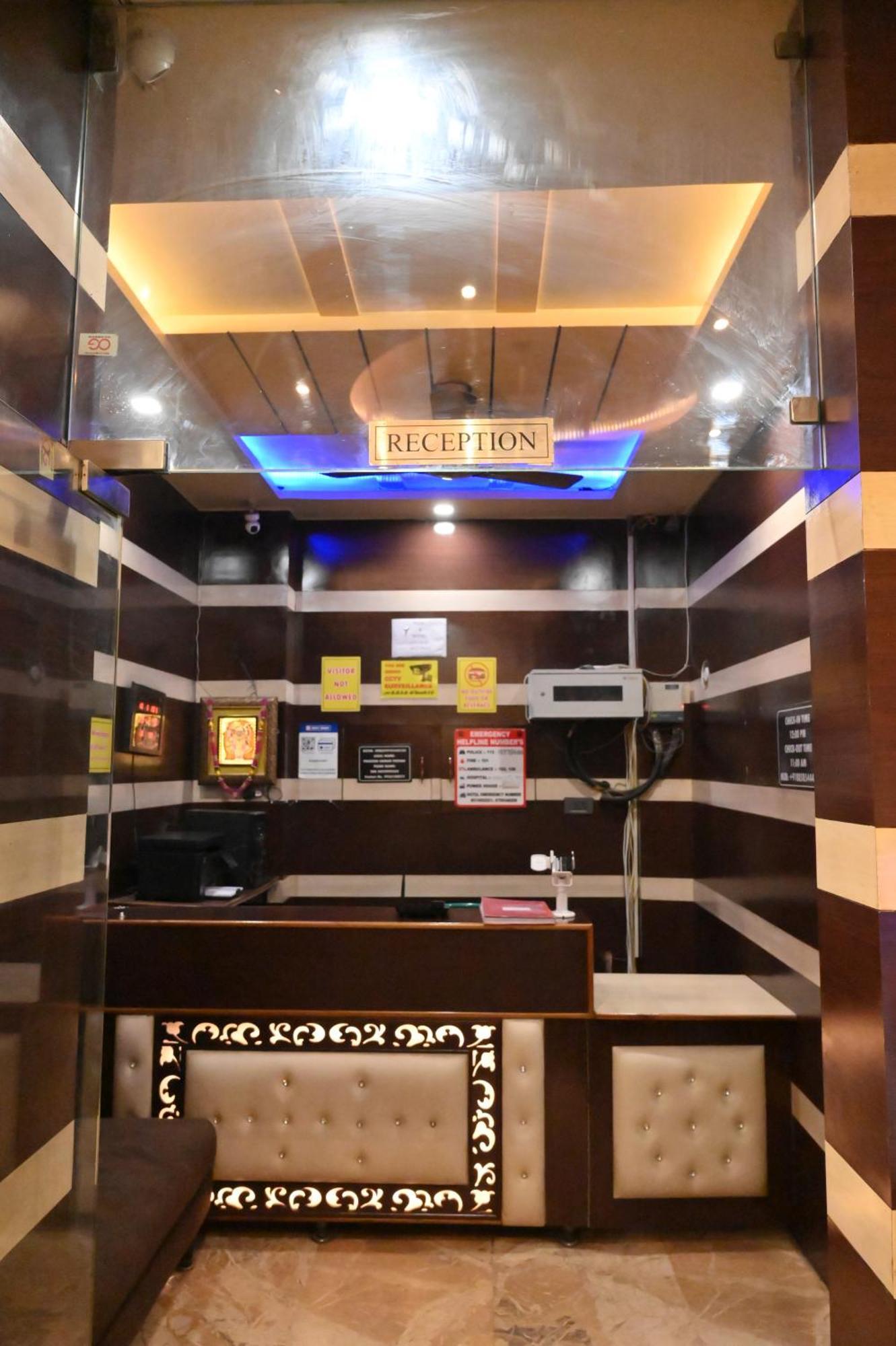 Hotel Riddhi Regency لاكناو المظهر الخارجي الصورة