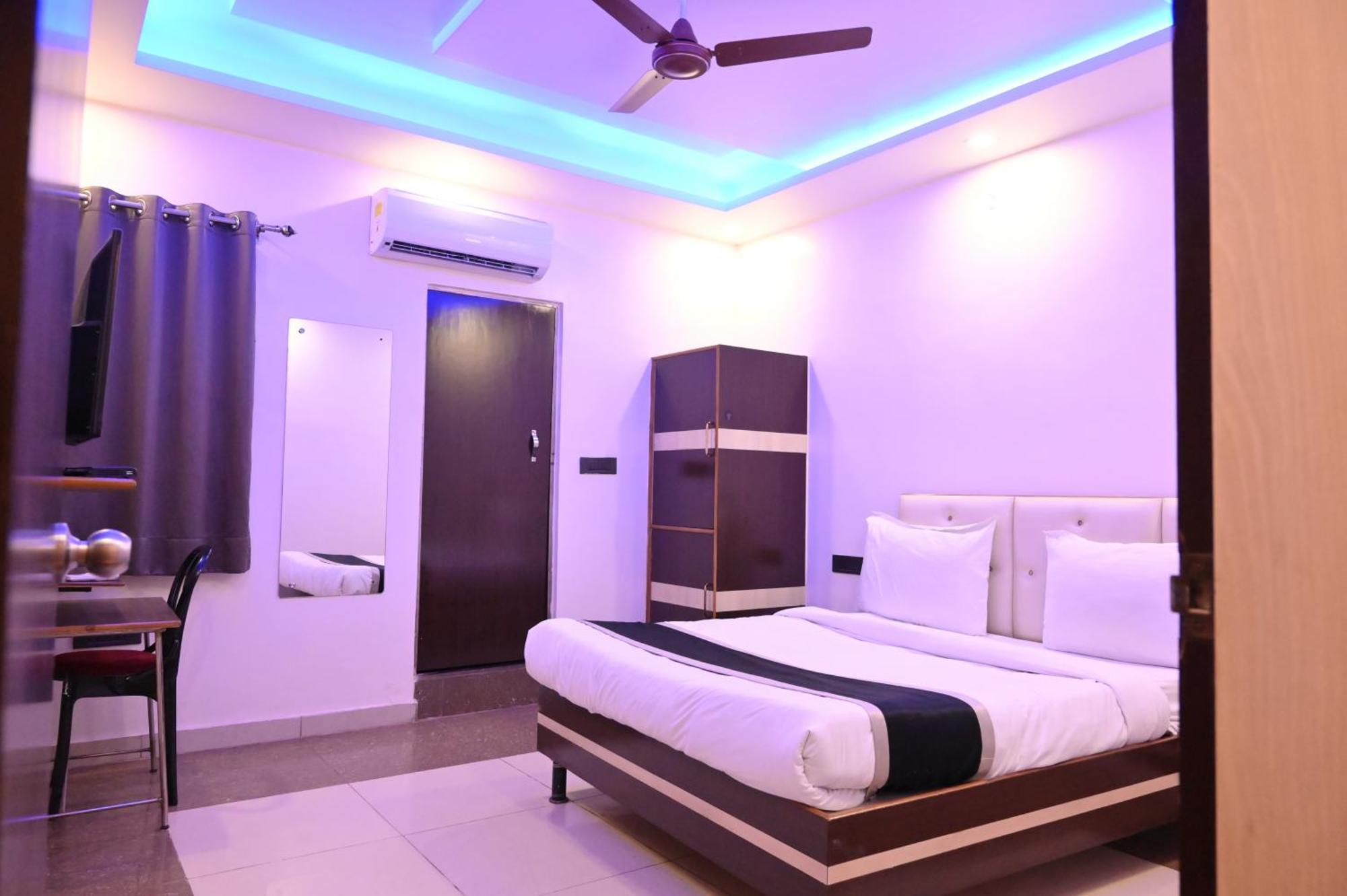 Hotel Riddhi Regency لاكناو المظهر الخارجي الصورة